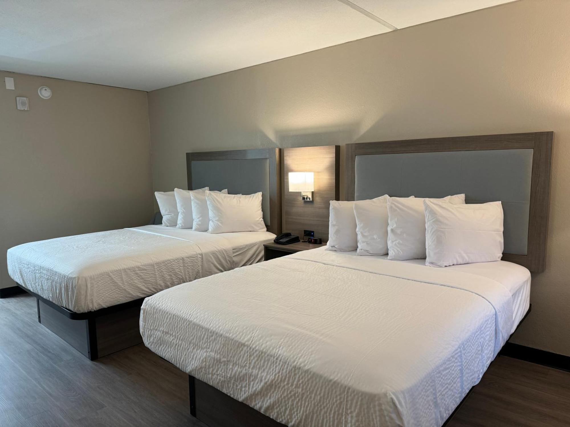 Отель Baymont By Wyndham Corpus Christi Airport Экстерьер фото