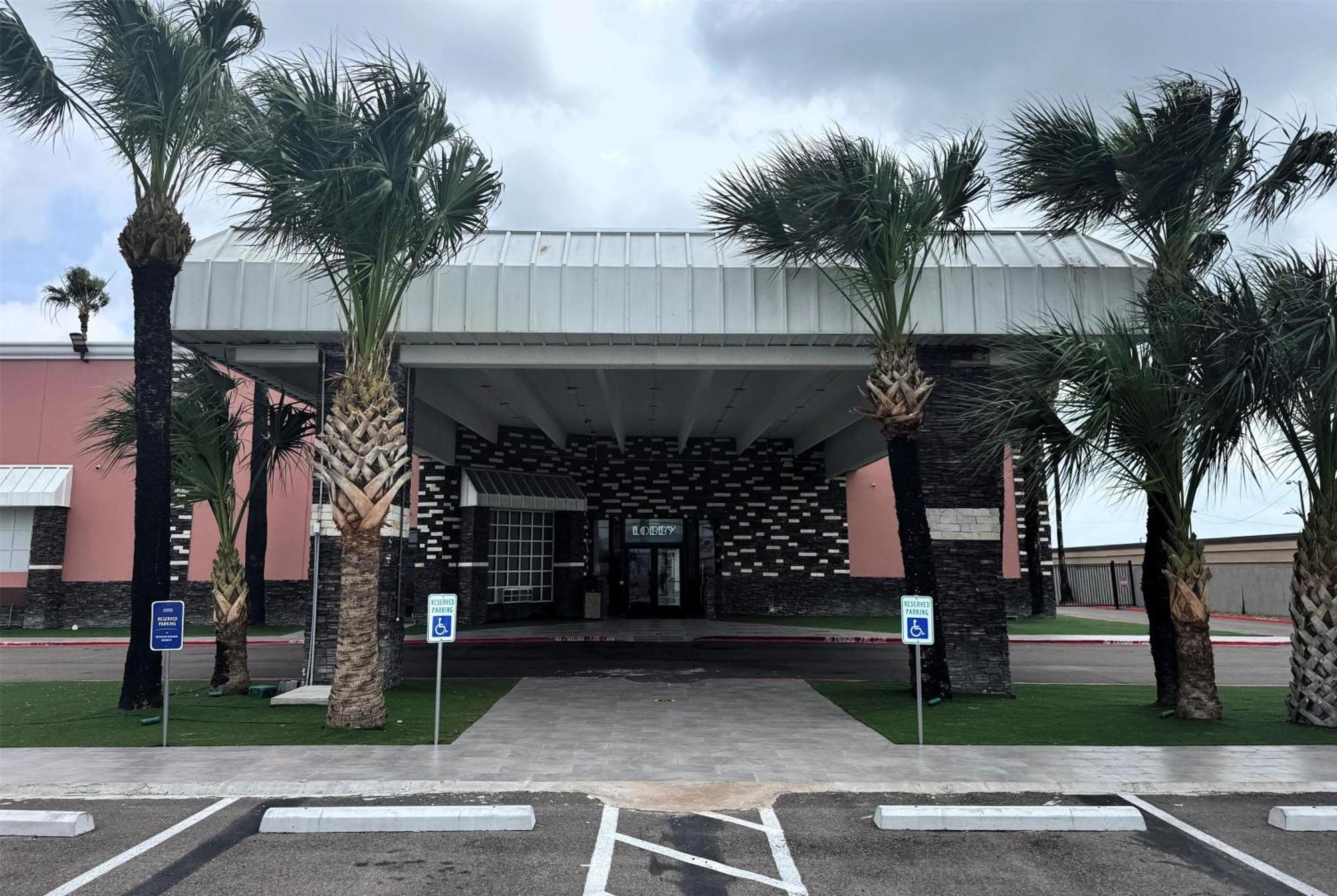 Отель Baymont By Wyndham Corpus Christi Airport Экстерьер фото